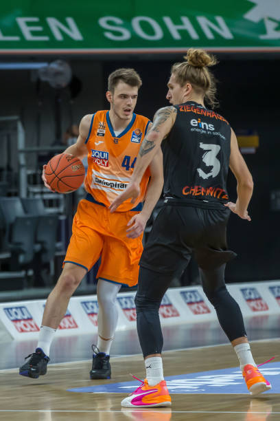 对皇马防线 对皇马防线