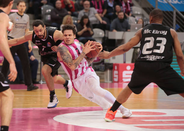 其背后却有 其背后却有